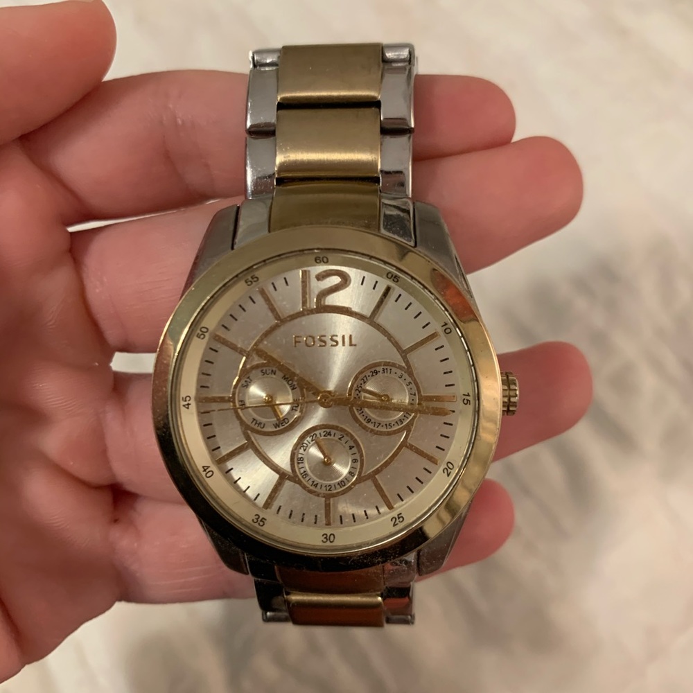 Fossil wristwatch